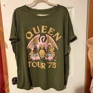Terra & Sky Olive Green Queen Graphic T-Shirt